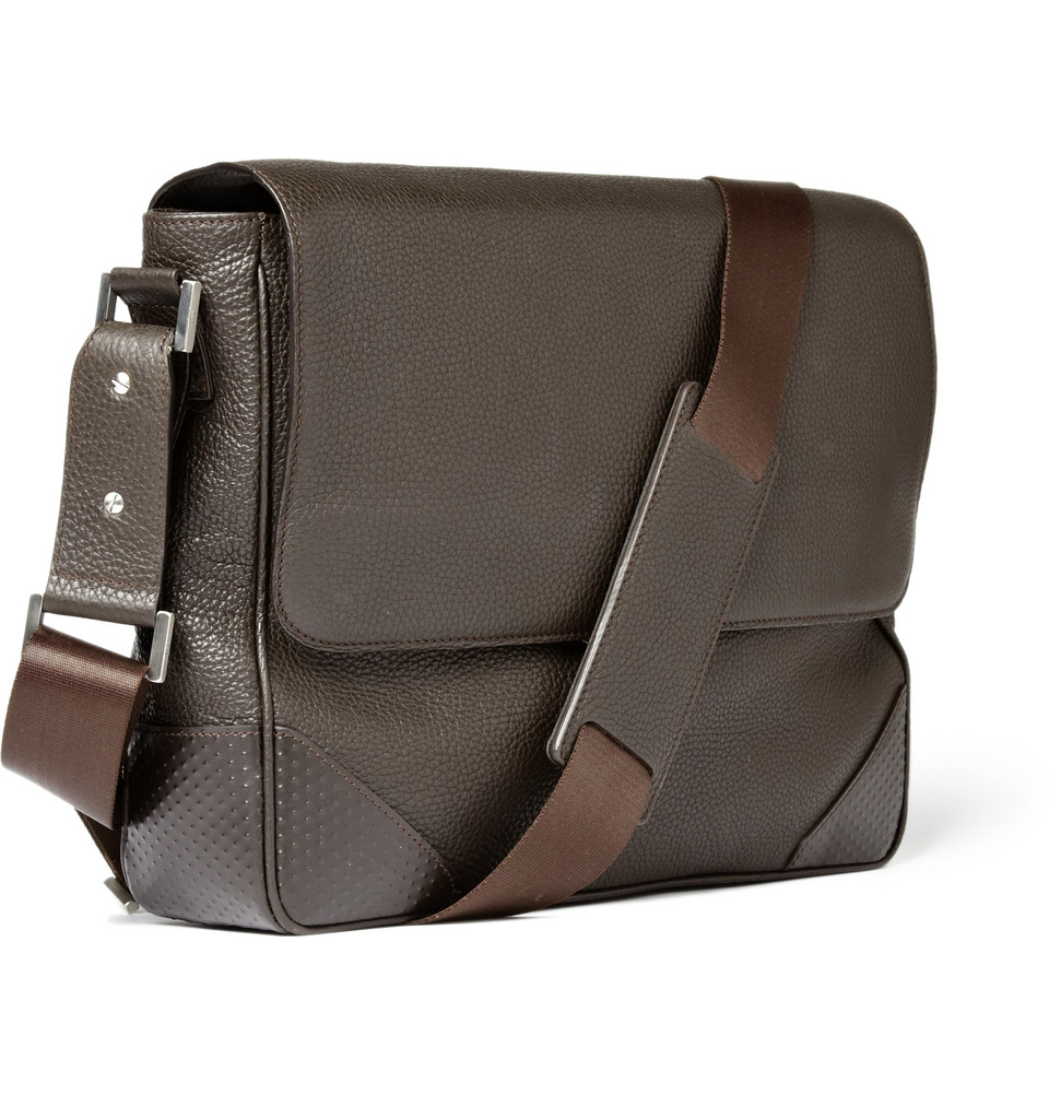 Men’s Bags and Wallets Create Fashion Statements | Best Fashion Accessories Online